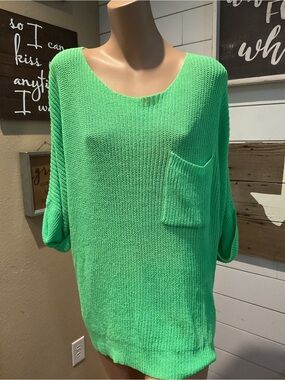 Green Knit Top Laid Back Silhouette Patch Pocket Women’s Size Large NWT